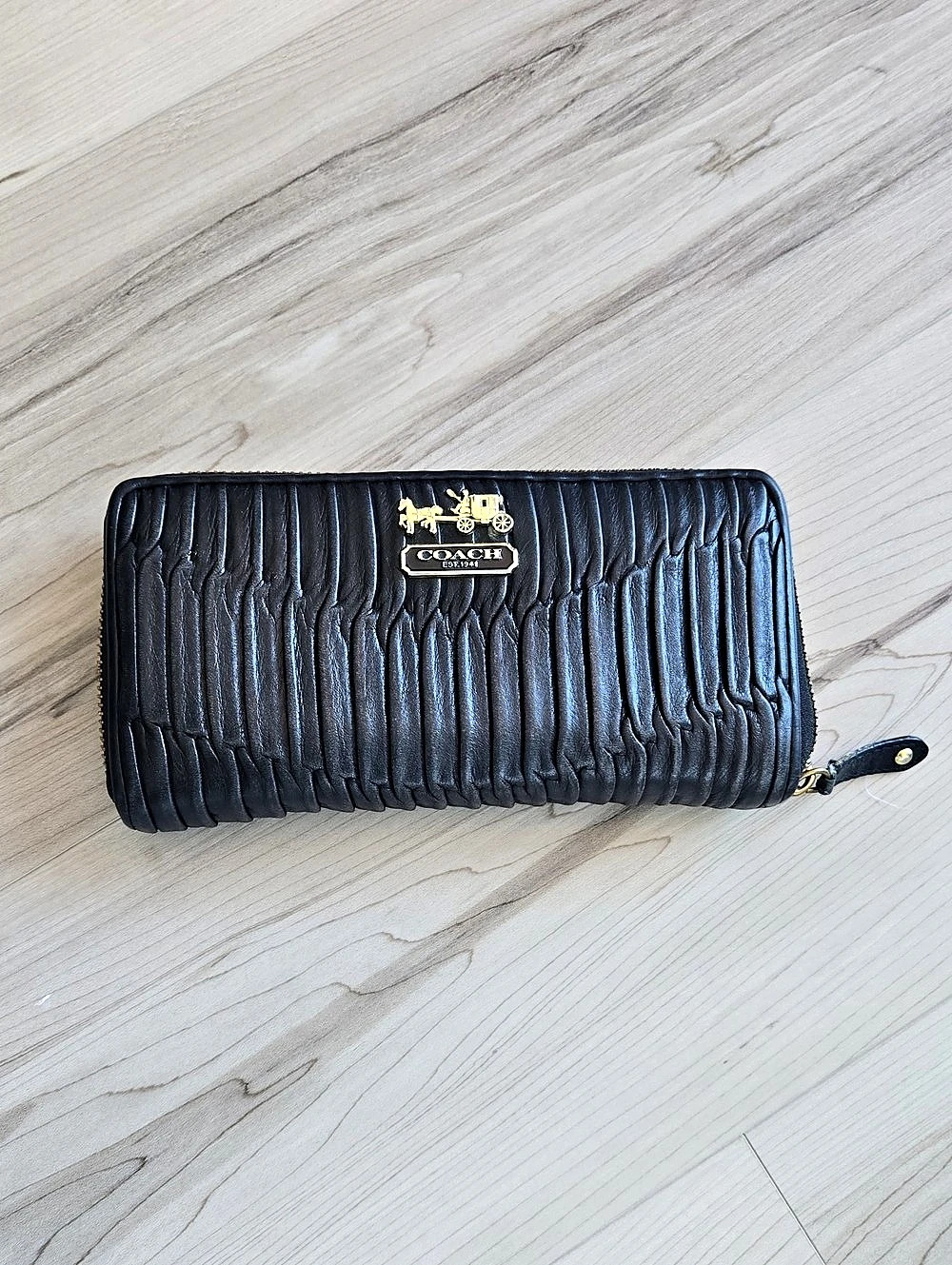Coach Madison Gathered Leather Accordion Zip Wallet Black